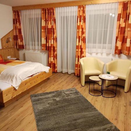 Gaestehaus Maria - Privatzimmer Nassereith Exterior photo